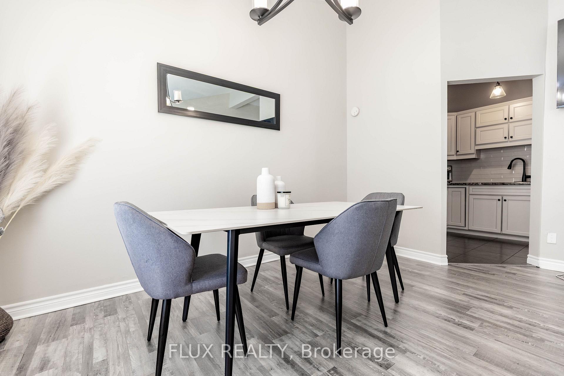 Photo 17 of 82 Overlea Drive, Kitchener, Victoria Hills — HOMEH