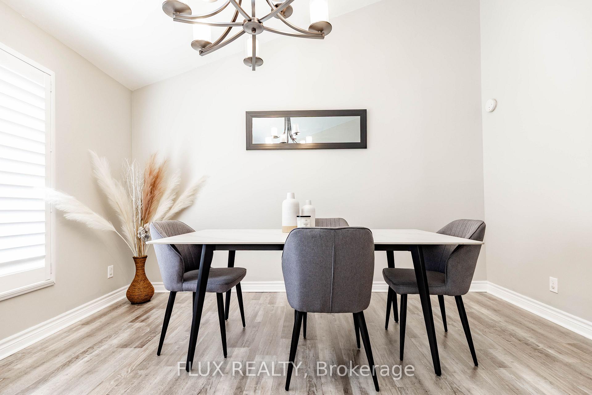 Photo 19 of 82 Overlea Drive, Kitchener, Victoria Hills — HOMEH
