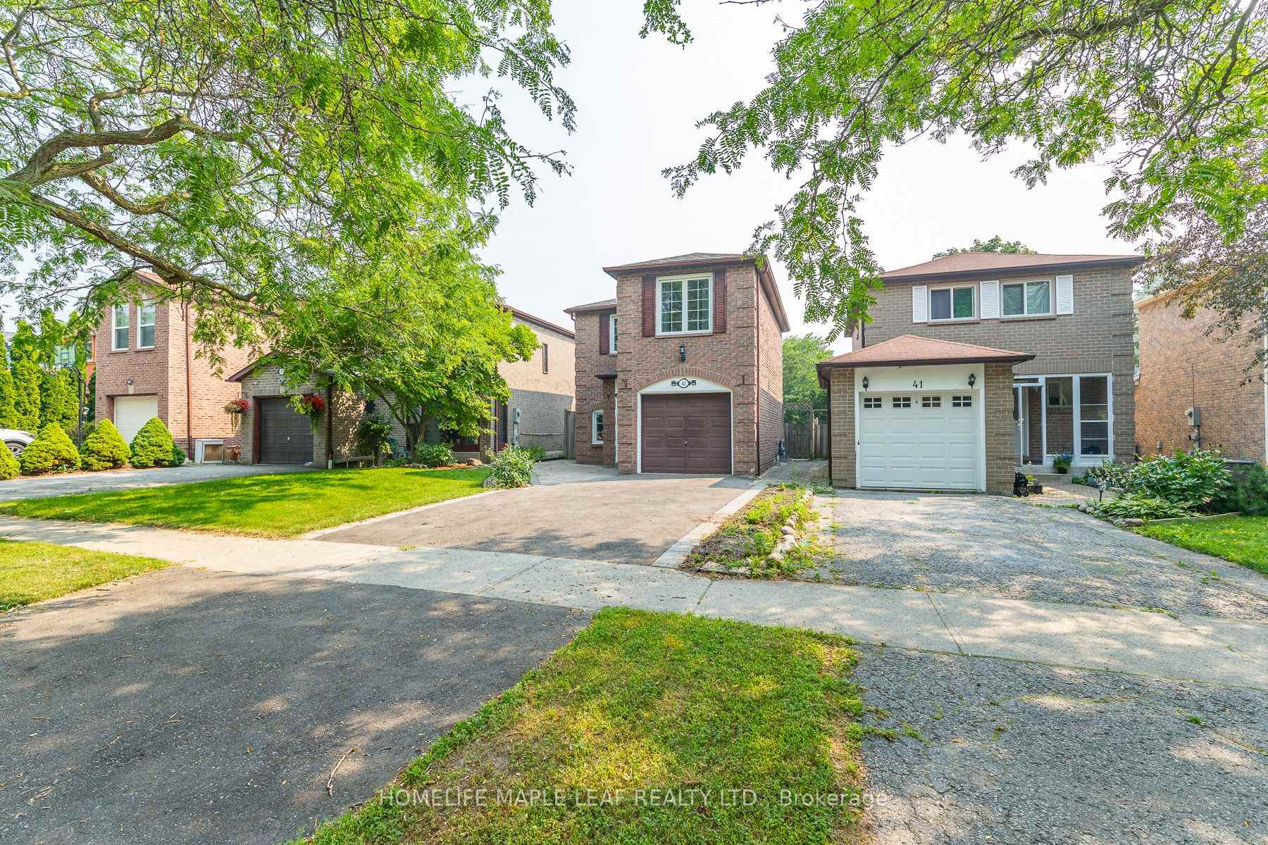 Photo 3 of 43 Barrett Crescent, Ajax, Central West — HOMEH