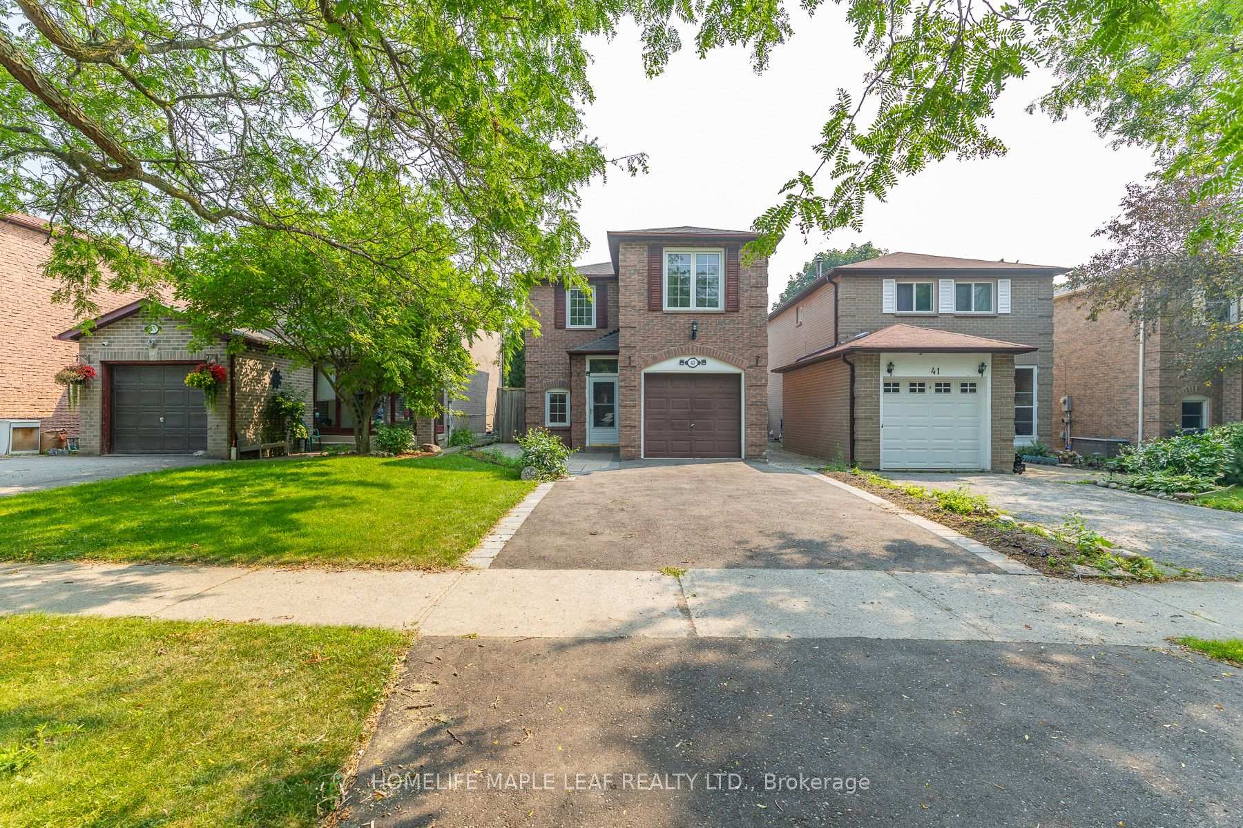 Photo 4 of 43 Barrett Crescent, Ajax, Central West — HOMEH