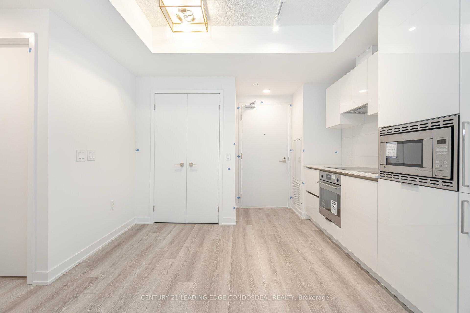 Photo 8 of Unit 802, 238 Simcoe Street, Toronto, Kensington-Chinatown — HOMEH