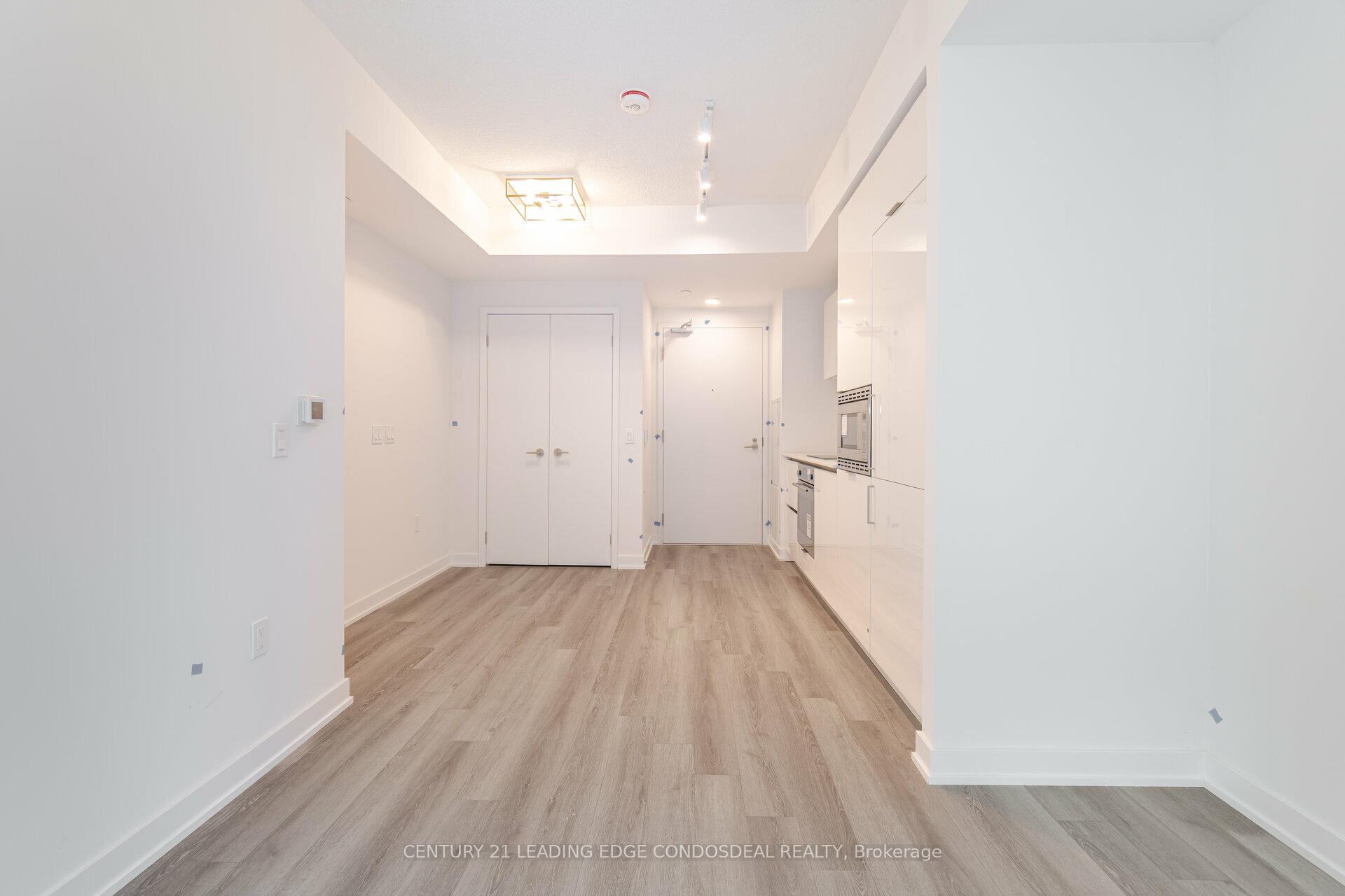 Photo 15 of Unit 802, 238 Simcoe Street, Toronto, Kensington-Chinatown — HOMEH