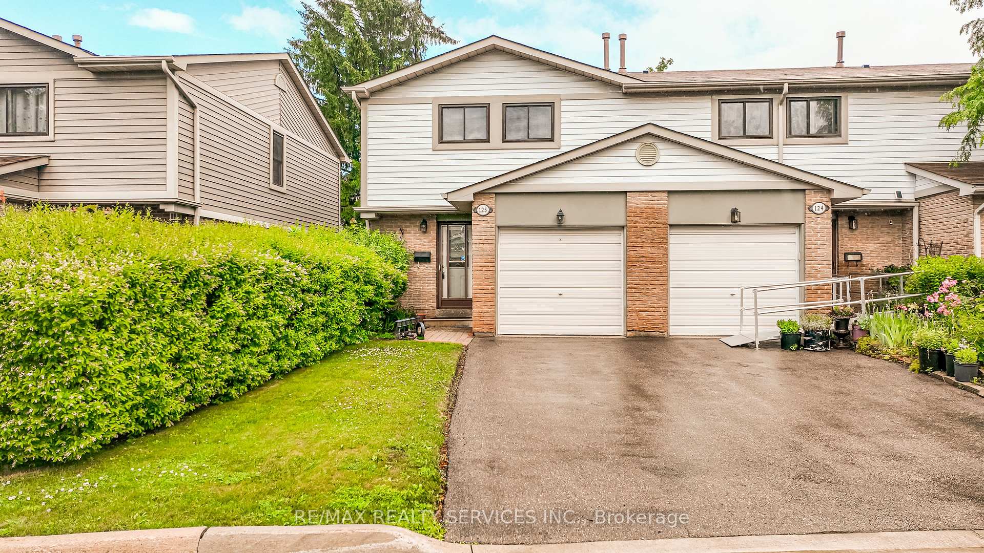 Photo 1 of Unit 125, 125 Ashton Crescent, Brampton, Central Park — HOMEH