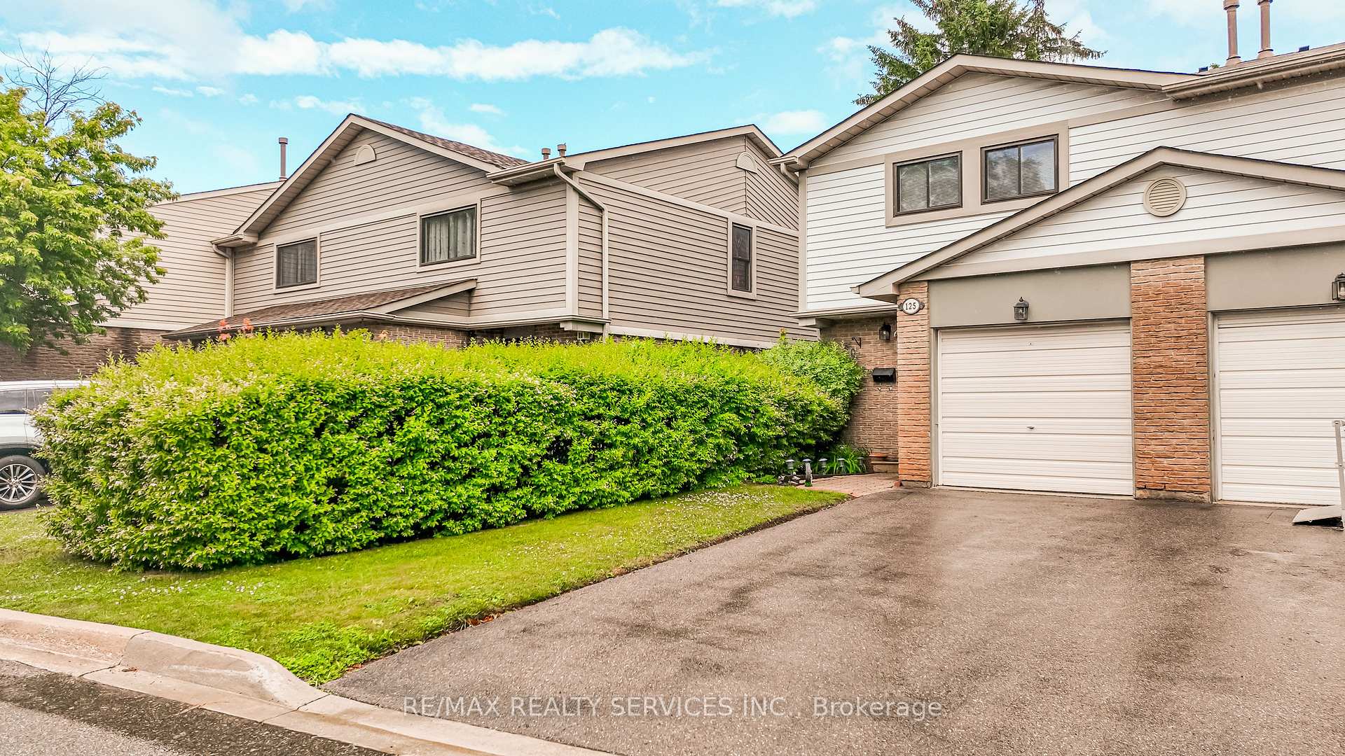 Photo 2 of Unit 125, 125 Ashton Crescent, Brampton, Central Park — HOMEH