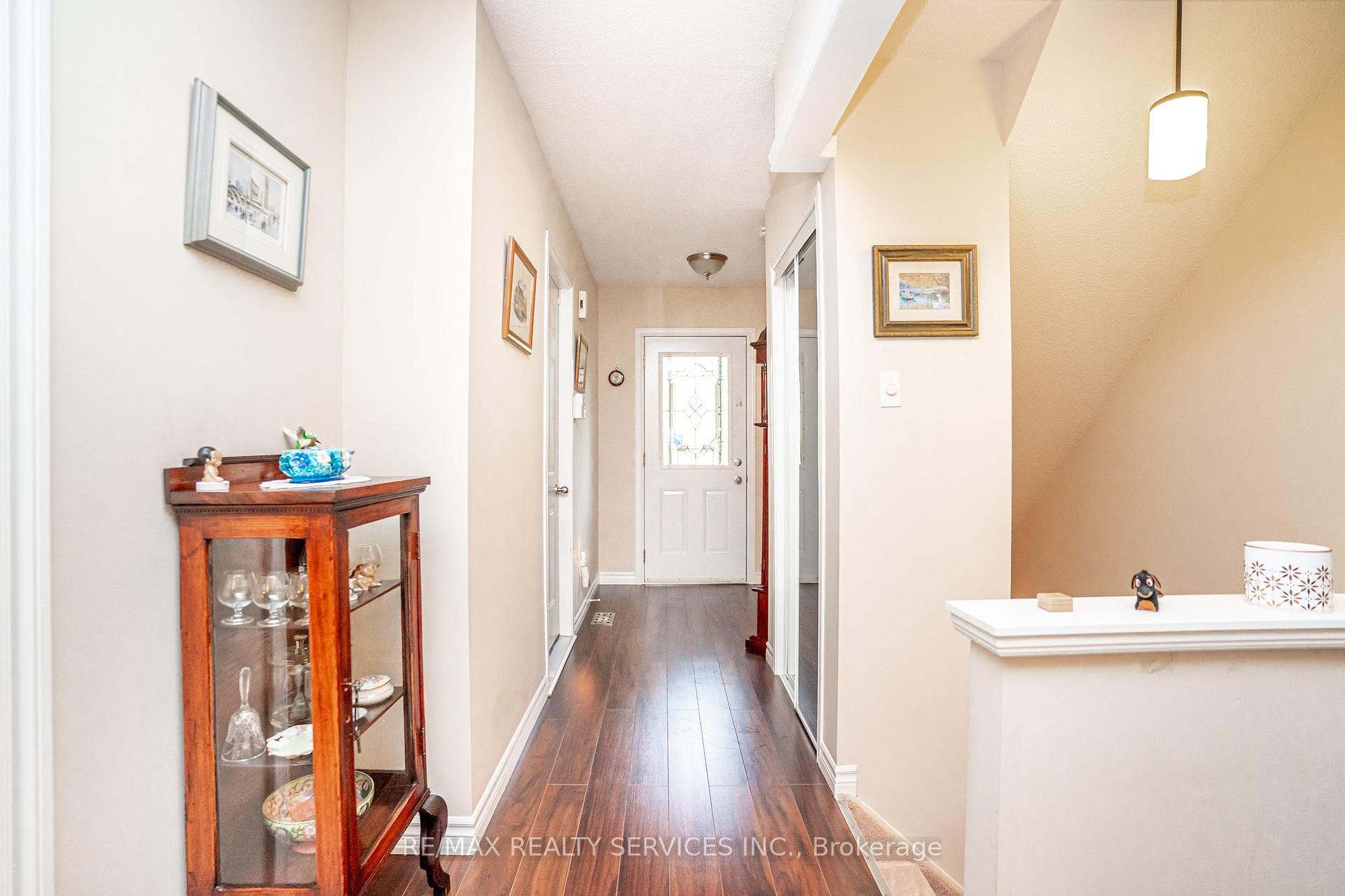 Photo 6 of Unit 125, 125 Ashton Crescent, Brampton, Central Park — HOMEH