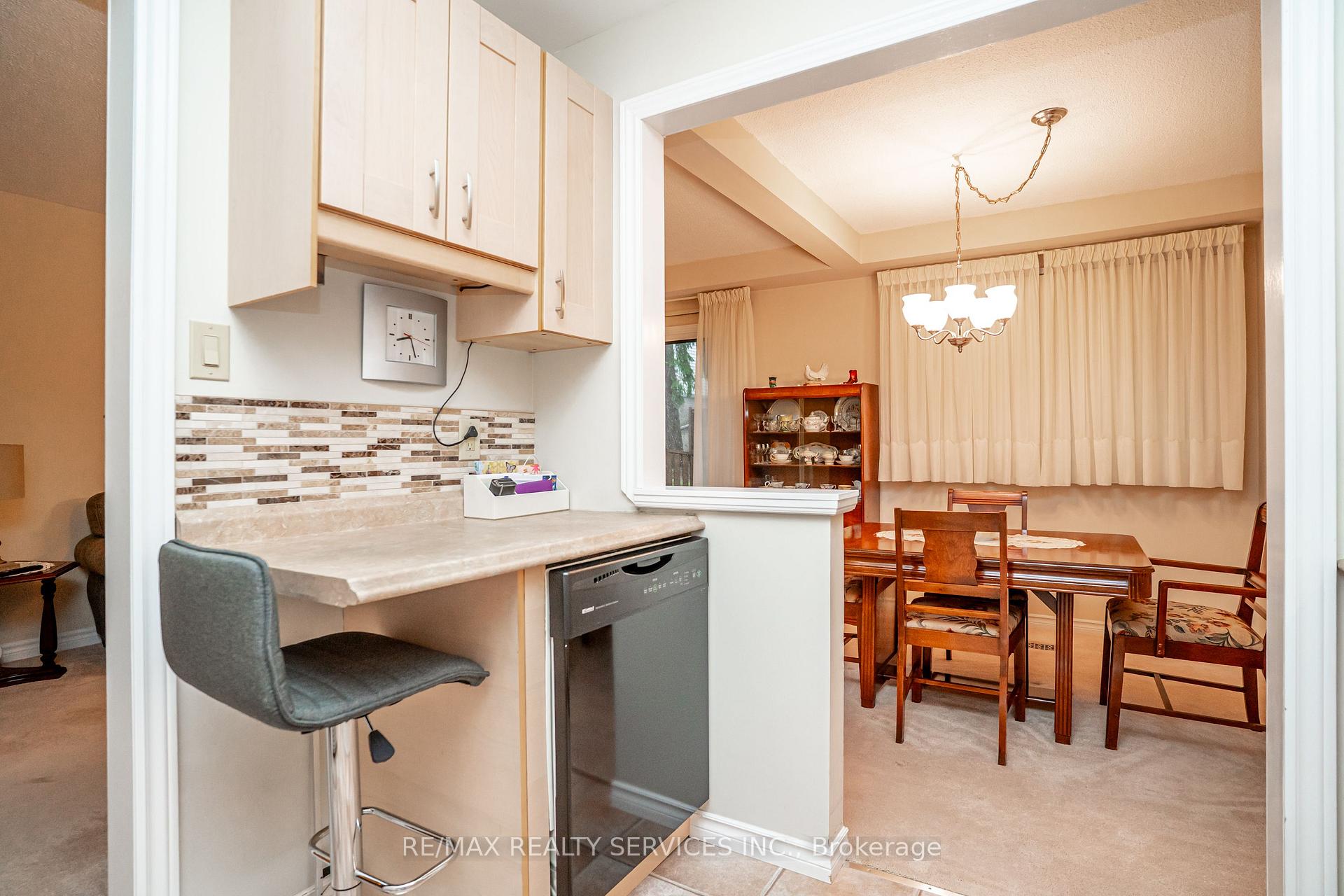 Photo 17 of Unit 125, 125 Ashton Crescent, Brampton, Central Park — HOMEH