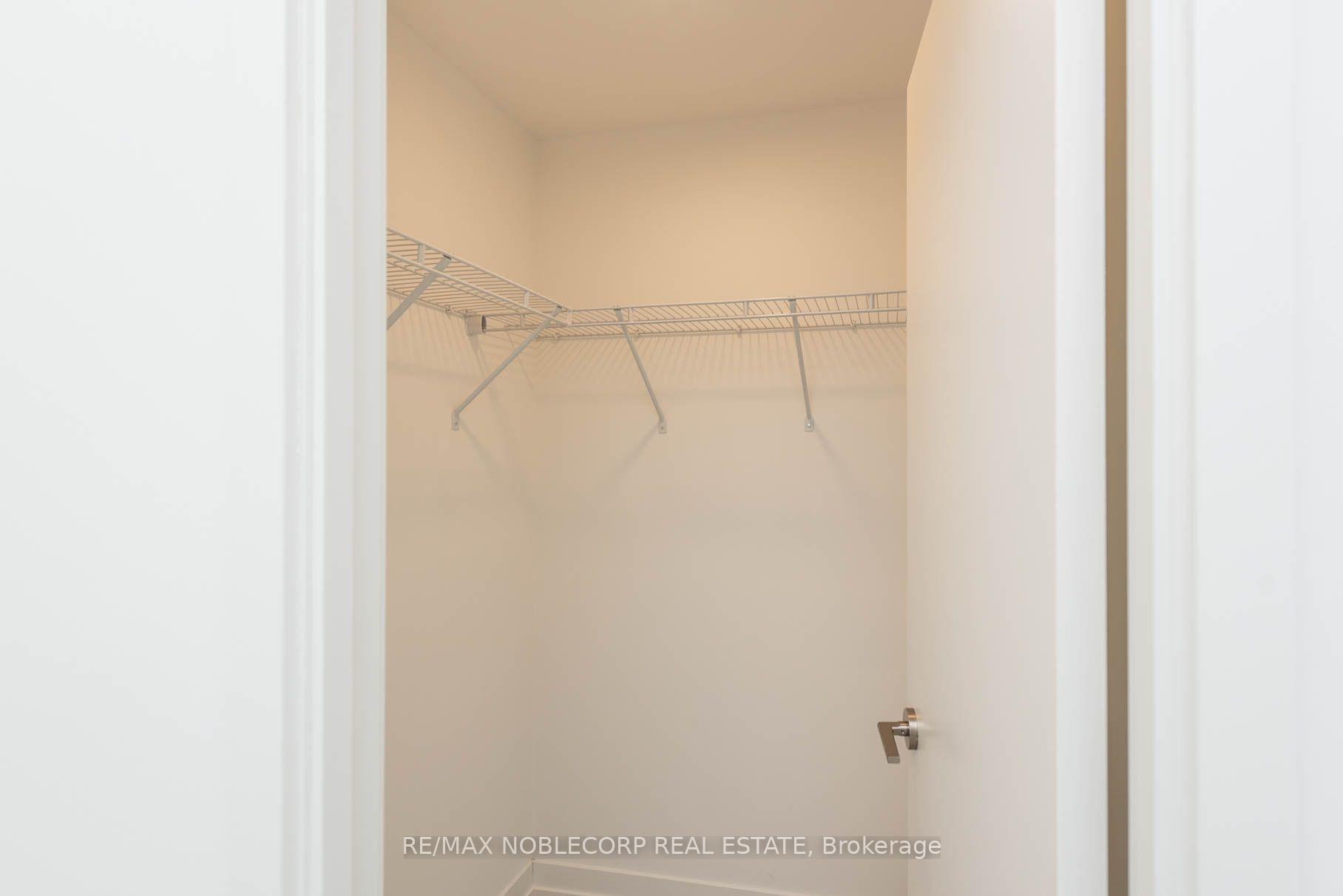 Photo 6 of Unit 812, 292 Verdale Crossing, Markham, Unionville — HOMEH