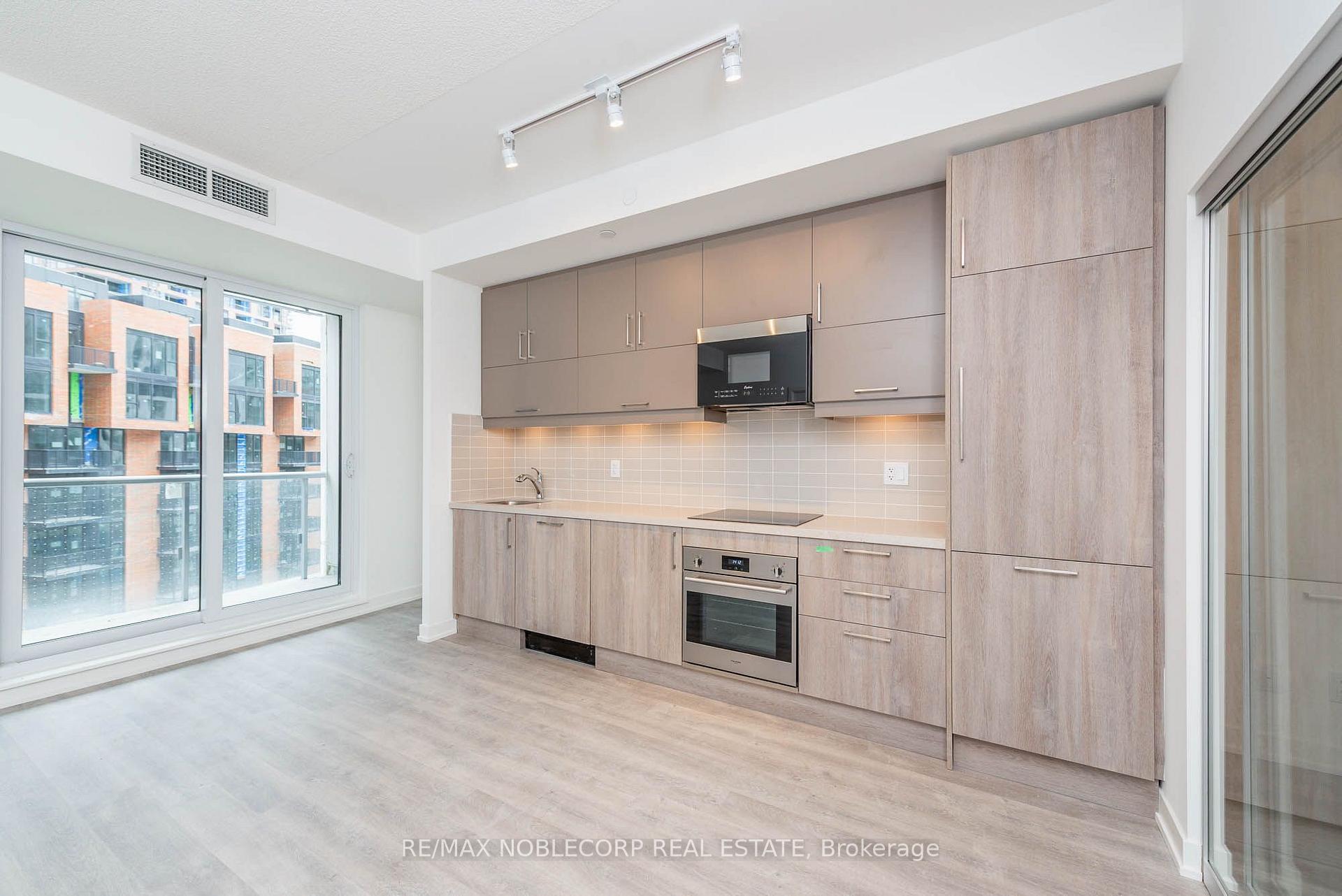 Photo 12 of Unit 812, 292 Verdale Crossing, Markham, Unionville — HOMEH
