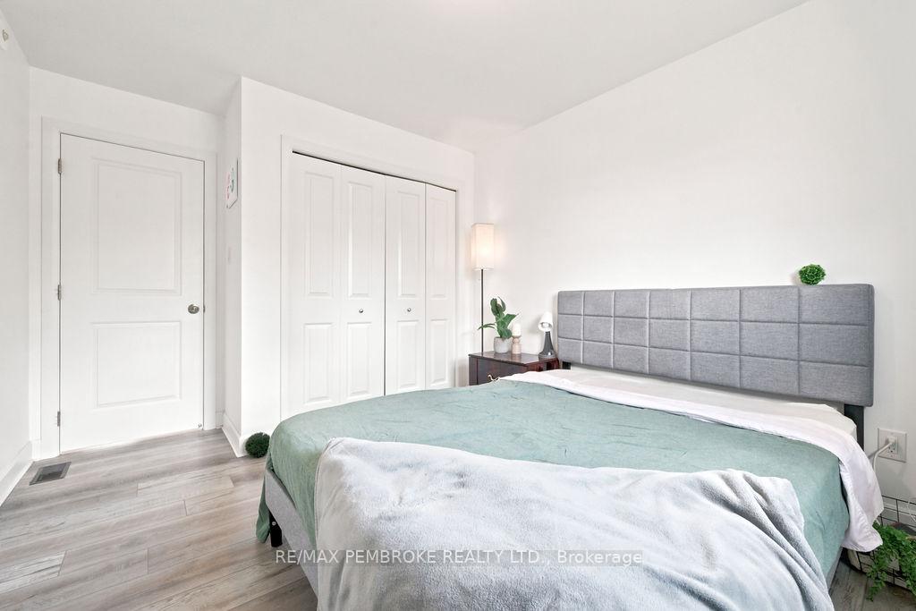 Photo 24 of 20 Terrance Drive, Petawawa, Petawawa — HOMEH
