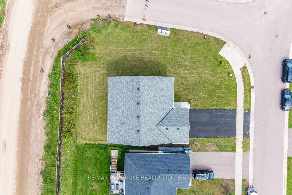 Photo 33 of 20 Terrance Drive, Petawawa, Petawawa — HOMEH