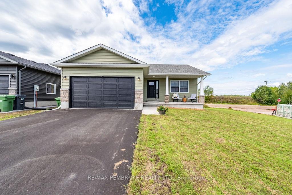 Photo 36 of 20 Terrance Drive, Petawawa, Petawawa — HOMEH