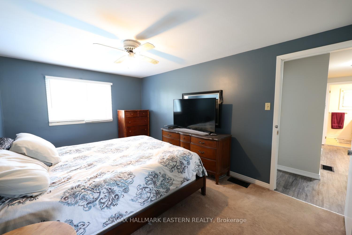 Photo 21 of 1000 Cumberland Avenue, Peterborough, Northcrest Ward 5 — HOMEH