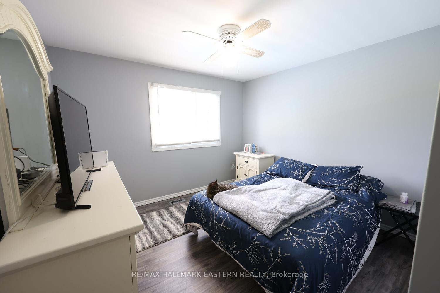 Photo 22 of 1000 Cumberland Avenue, Peterborough, Northcrest Ward 5 — HOMEH