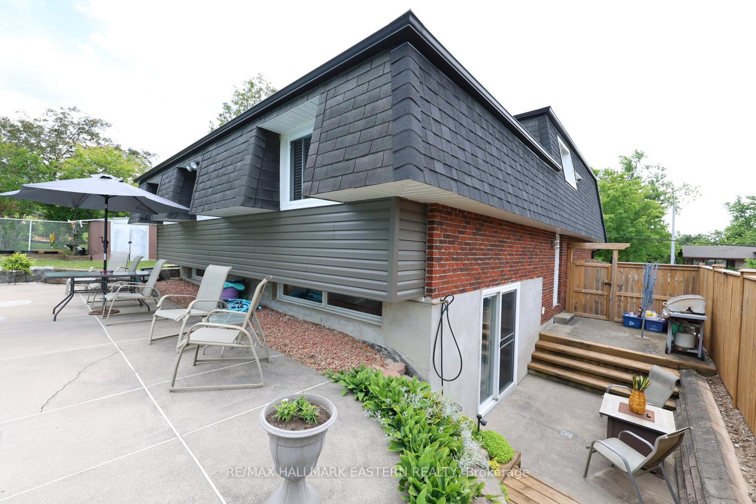 Photo 33 of 1000 Cumberland Avenue, Peterborough, Northcrest Ward 5 — HOMEH