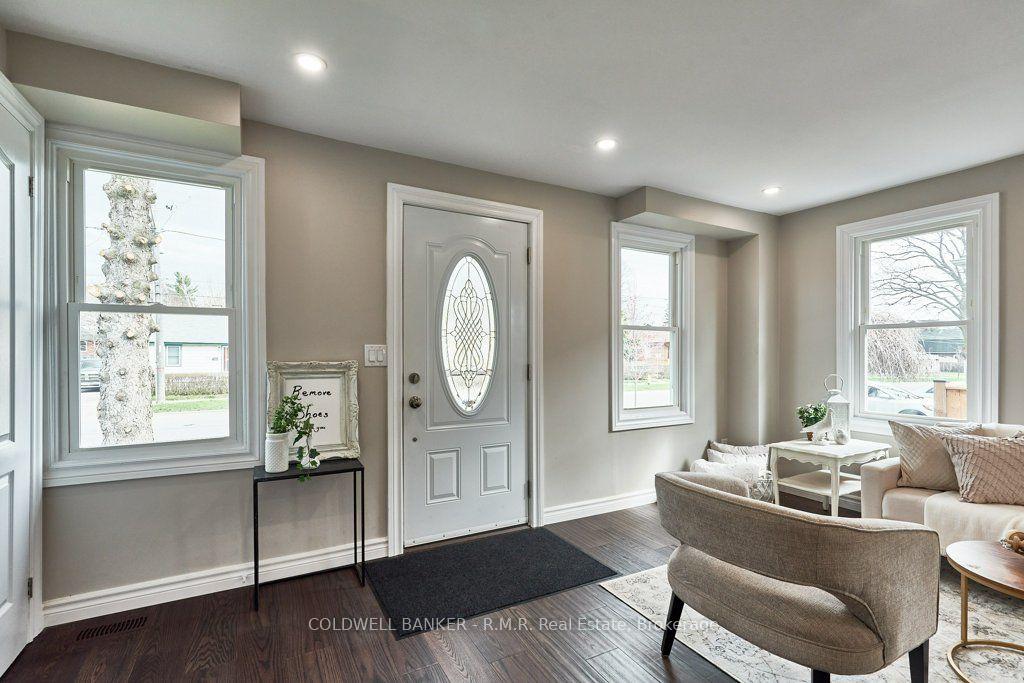 Photo 2 of 63 Orchard View Boulevard, Oshawa, Centennial — HOMEH