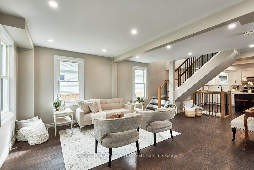 Photo 4 of 63 Orchard View Boulevard, Oshawa, Centennial — HOMEH
