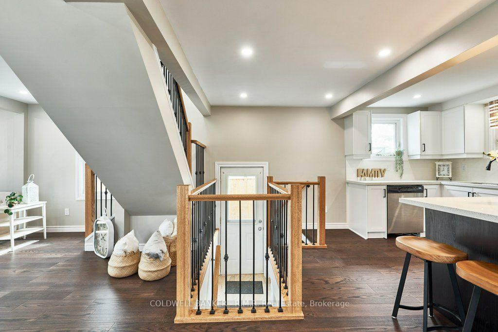 Photo 13 of 63 Orchard View Boulevard, Oshawa, Centennial — HOMEH