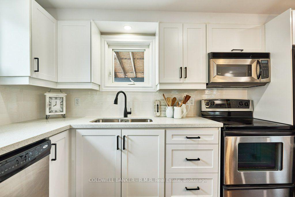 Photo 18 of 63 Orchard View Boulevard, Oshawa, Centennial — HOMEH