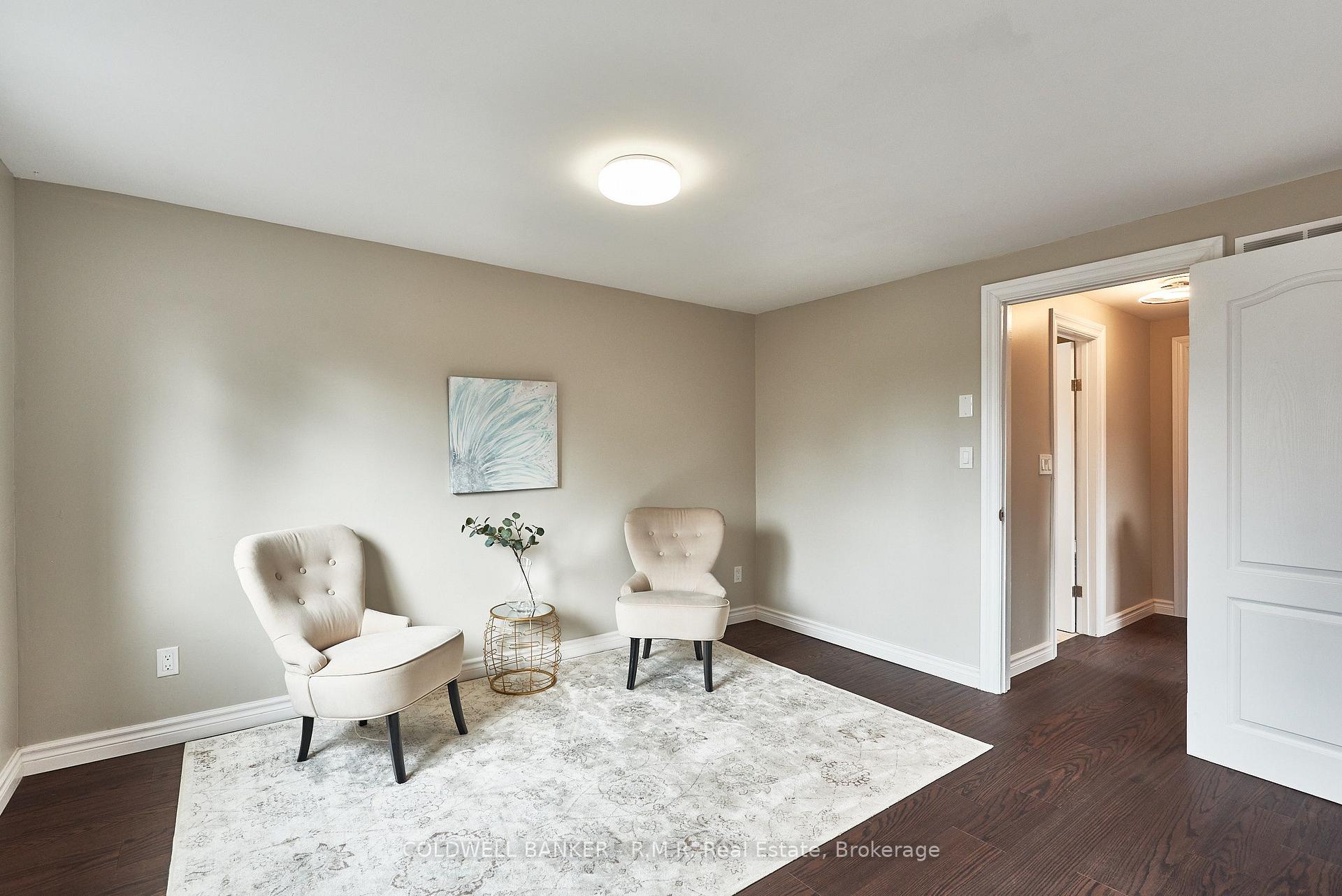 Photo 22 of 63 Orchard View Boulevard, Oshawa, Centennial — HOMEH