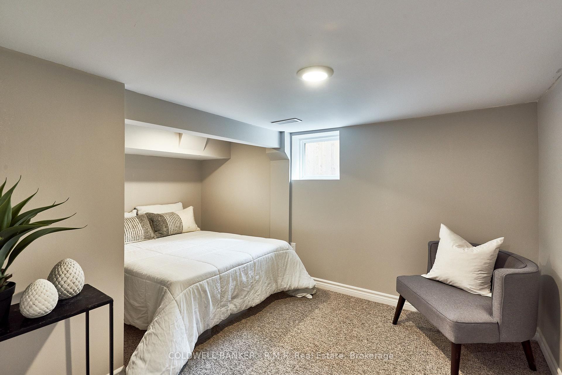 Photo 42 of 63 Orchard View Boulevard, Oshawa, Centennial — HOMEH