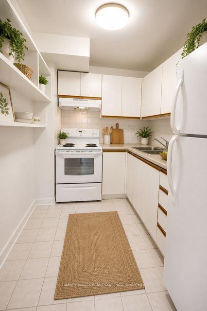 Photo 25 of Unit 411, 160 The Donway, North York, Banbury-Don Mills — HOMEH