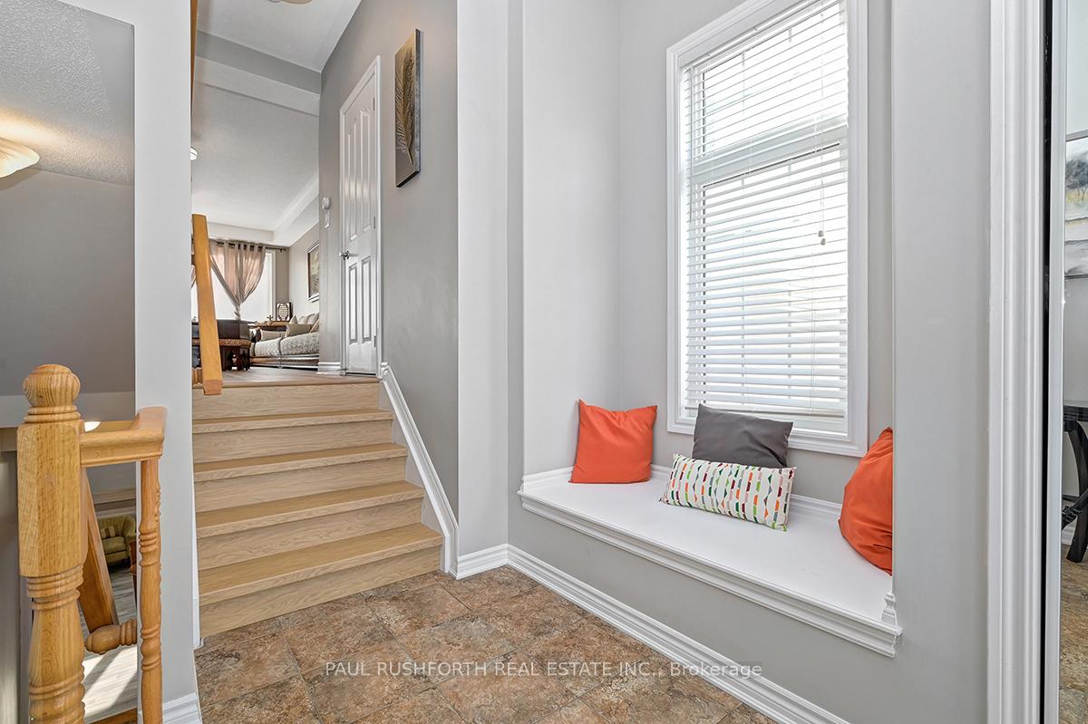 Photo 4 of 609 Dundonald Drive, Ottawa, Barrhaven - Half Moon Bay — HOMEH