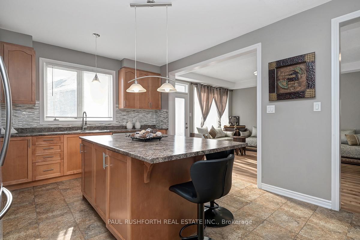 Photo 10 of 609 Dundonald Drive, Ottawa, Barrhaven - Half Moon Bay — HOMEH