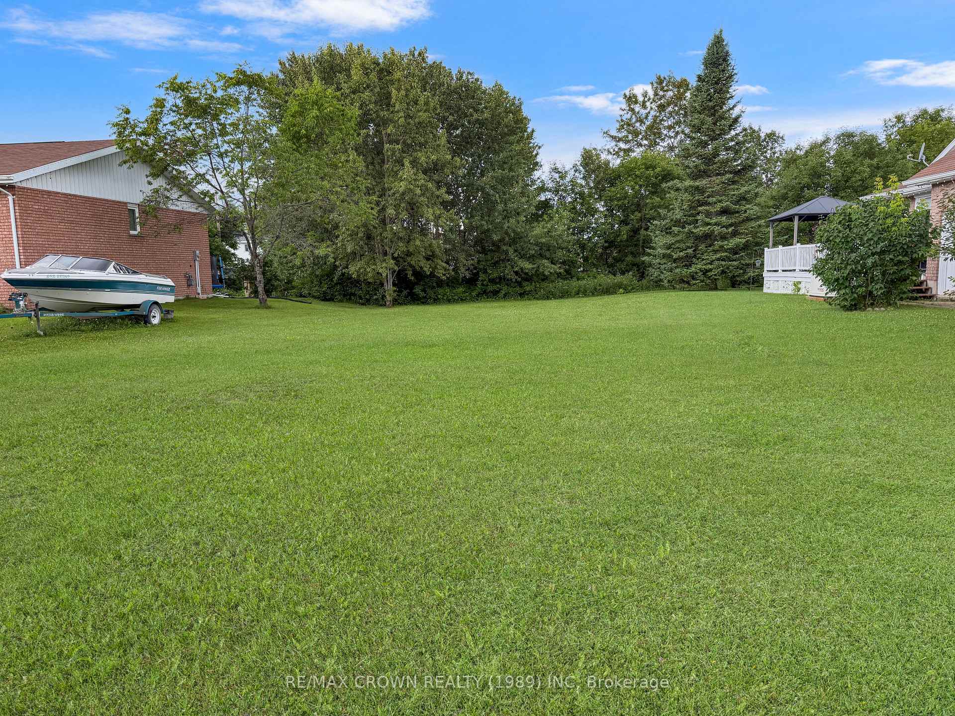 Photo 1 of 92 Progress Crescent, Kapuskasing — HOMEH