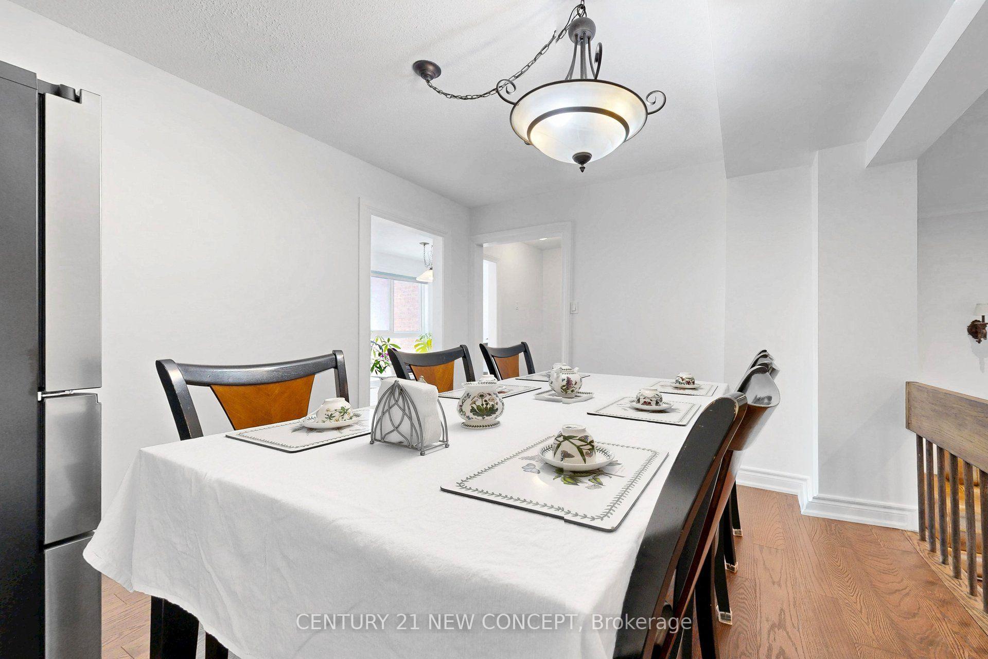 Photo 9 of 58 Paul Markway, North York, Hillcrest Village — HOMEH
