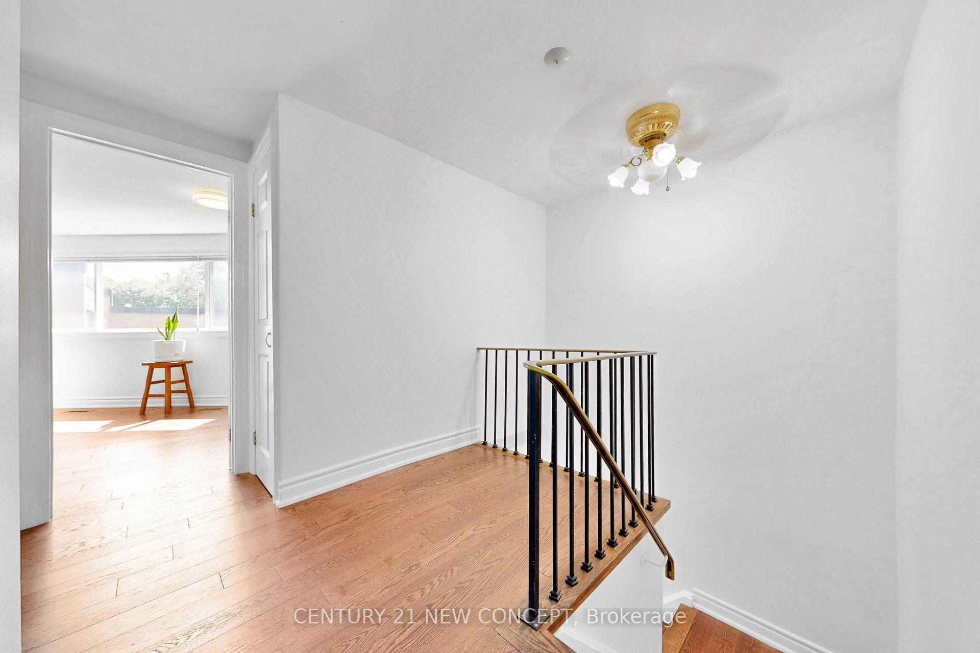 Photo 16 of 58 Paul Markway, North York, Hillcrest Village — HOMEH