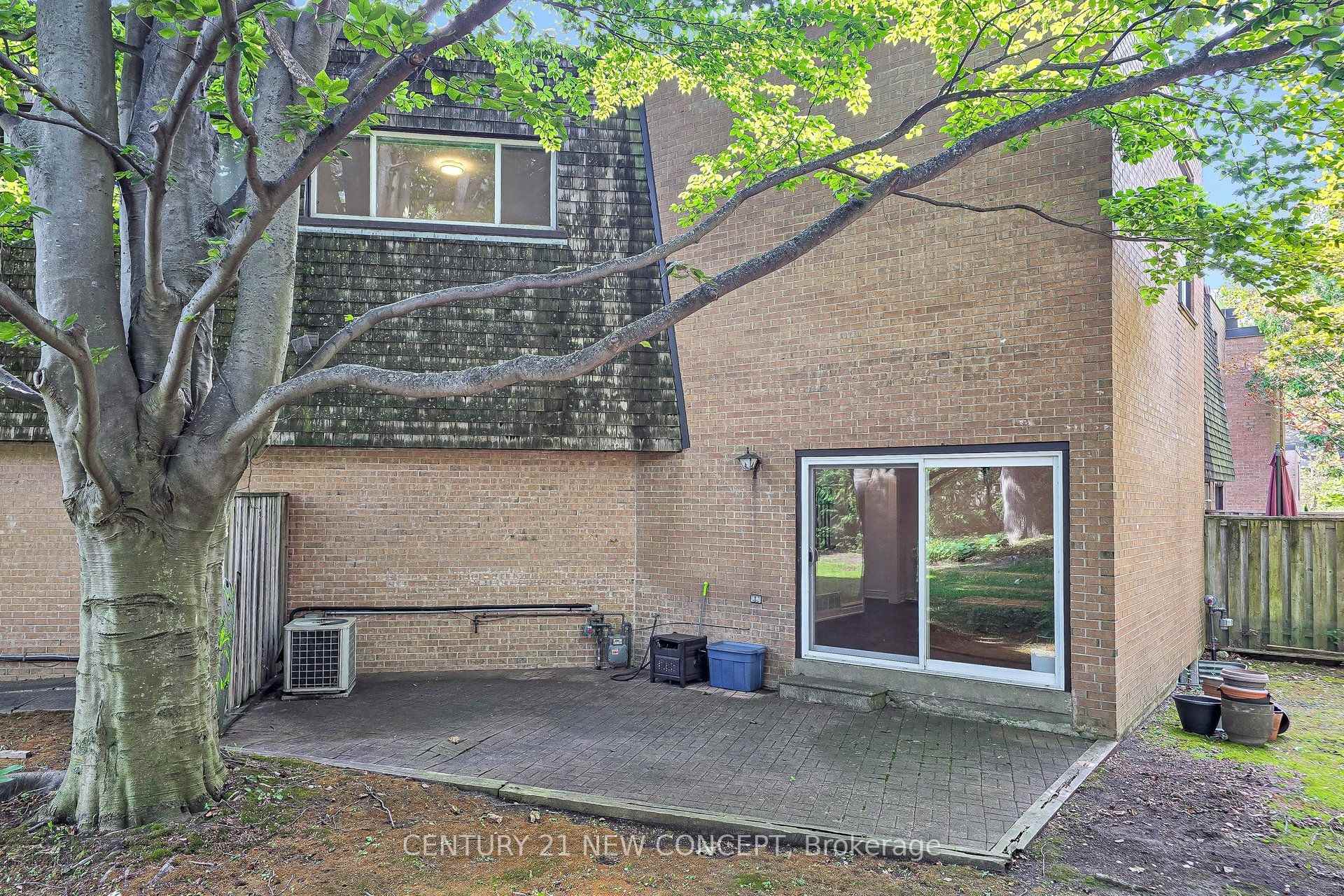 Photo 28 of 58 Paul Markway, North York, Hillcrest Village — HOMEH