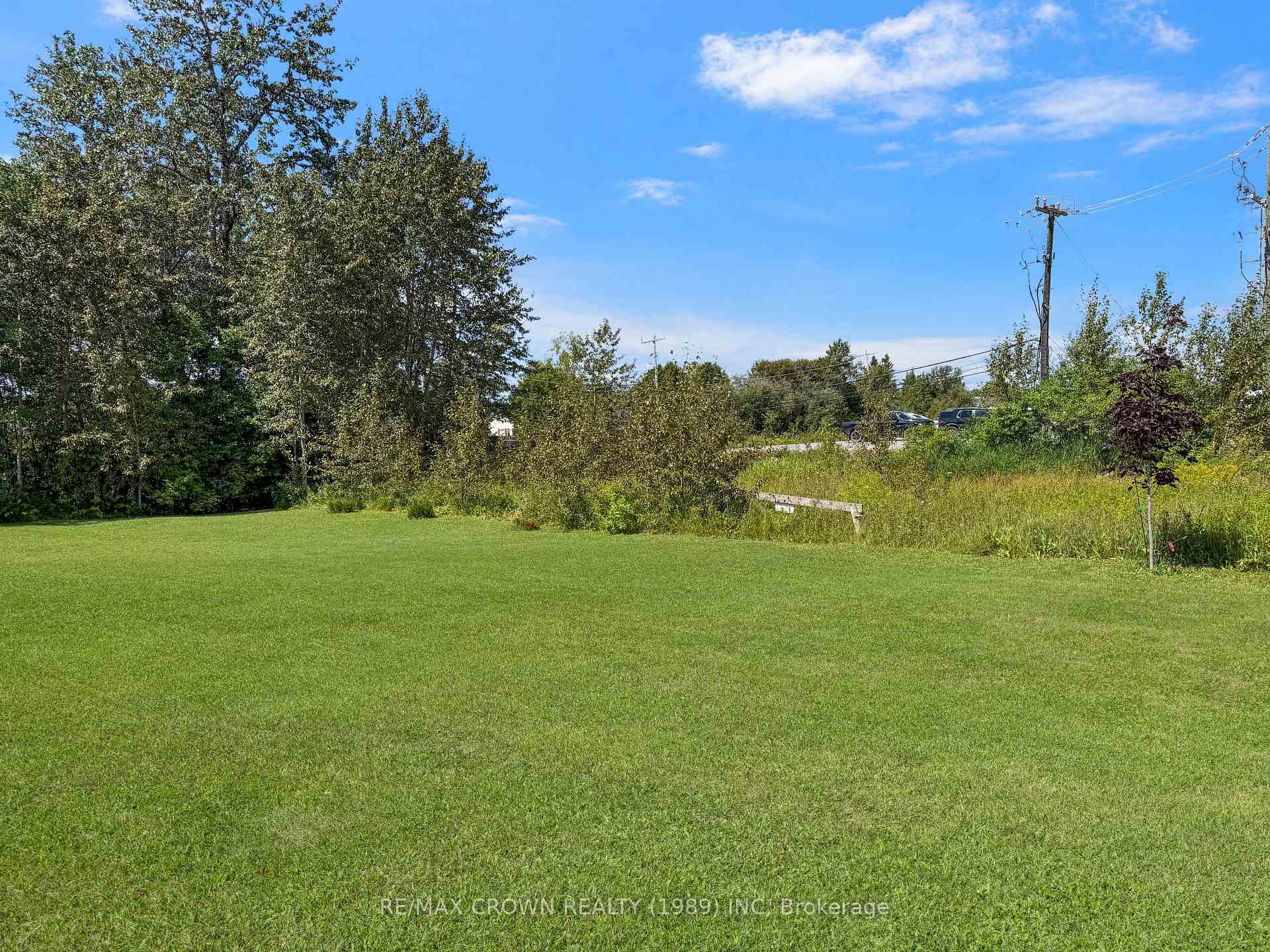 Photo 3 of 100 Progress Crescent, Kapuskasing — HOMEH