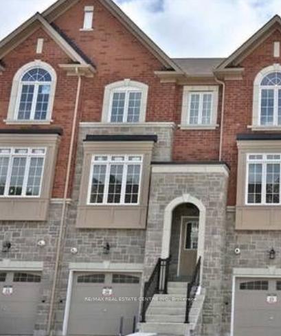 Photo 2 of 211 Appleton Court, Newmarket, Central Newmarket — HOMEH