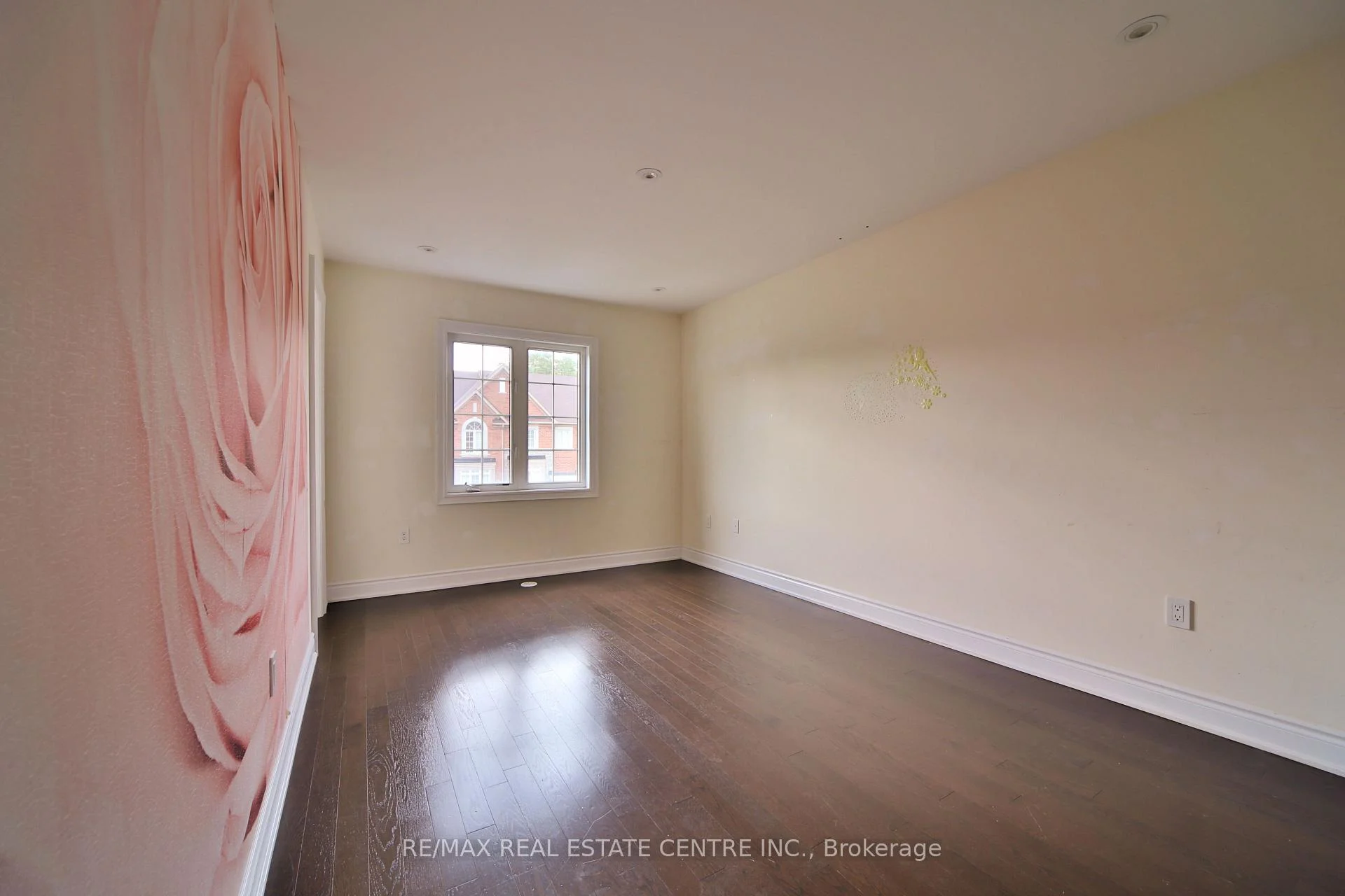 Photo 14 of 211 Appleton Court, Newmarket, Central Newmarket — HOMEH