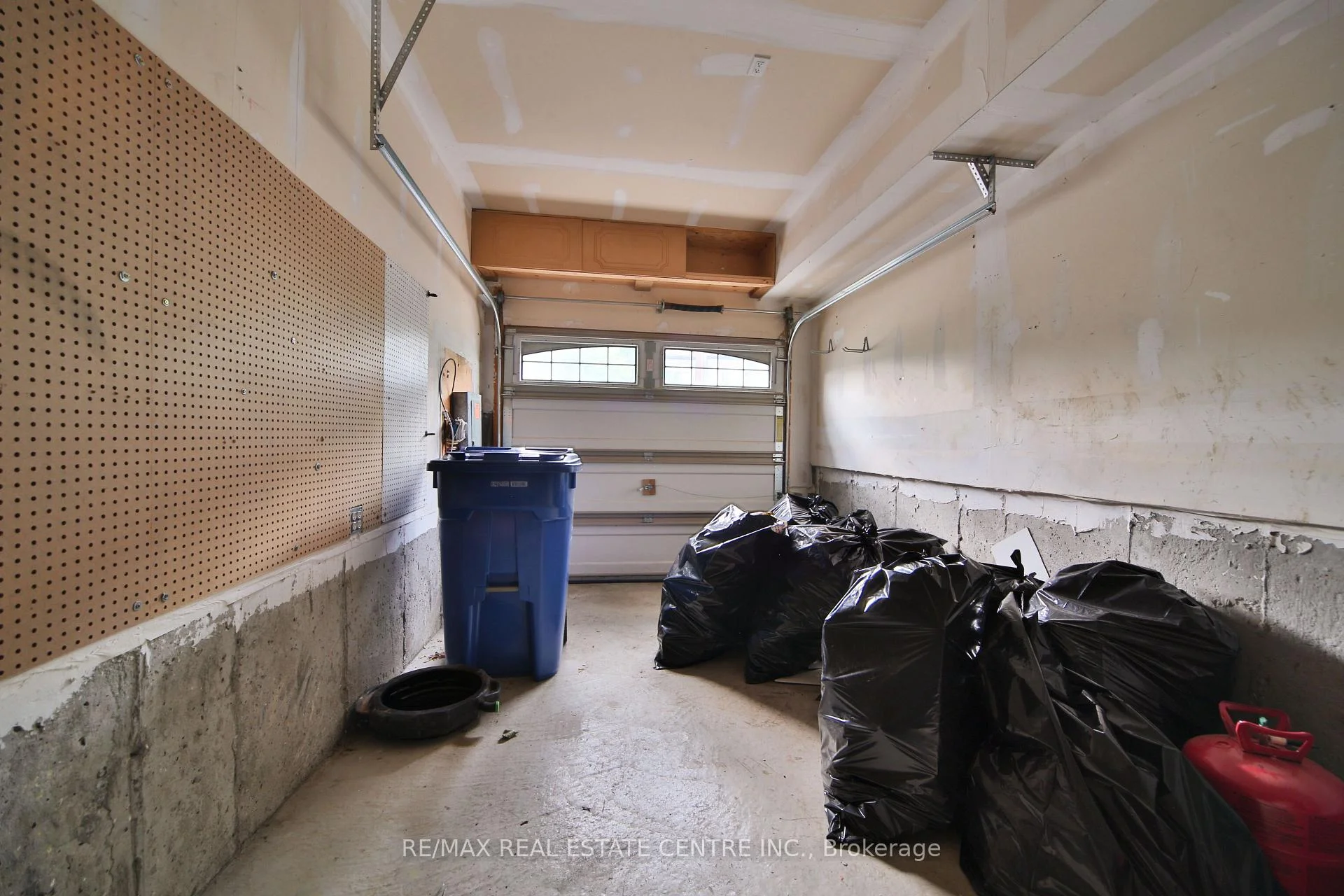 Photo 20 of 211 Appleton Court, Newmarket, Central Newmarket — HOMEH