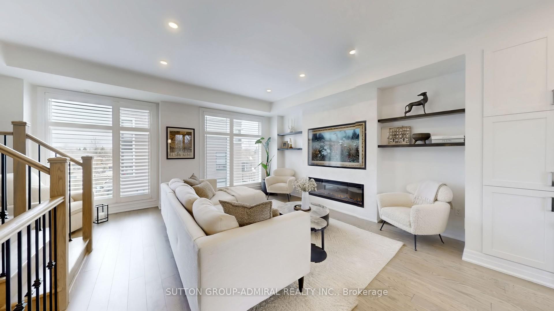 Photo 3 of 60 Juneau Street, Vaughan, East Woodbridge — HOMEH
