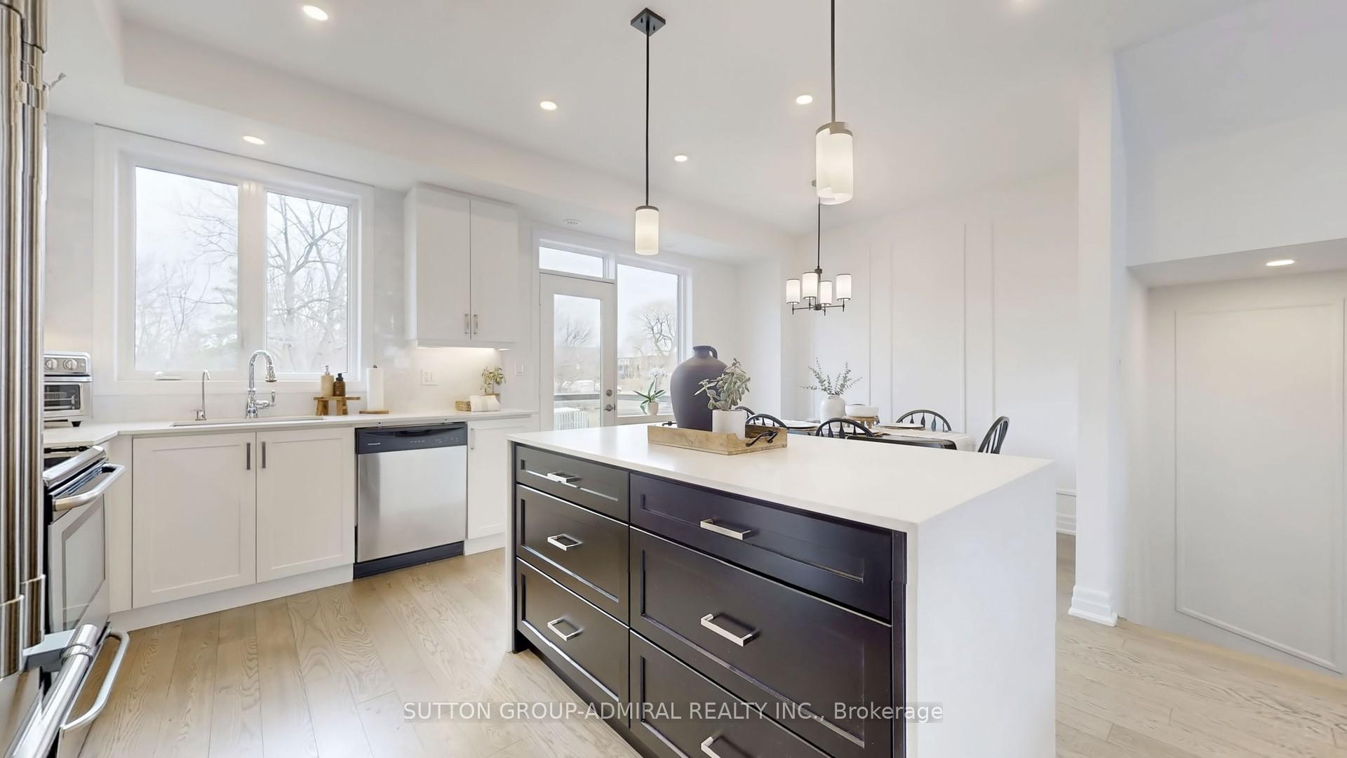 Photo 6 of 60 Juneau Street, Vaughan, East Woodbridge — HOMEH