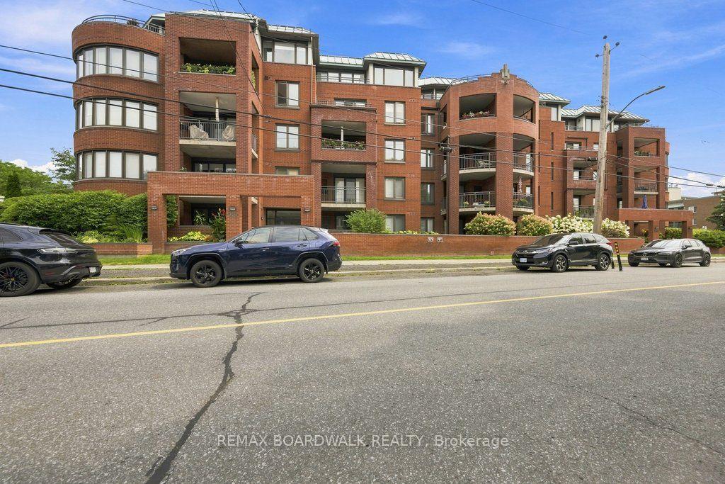 Photo 1 of Unit 307, 959 North River Road, Ottawa, Overbrook — HOMEH
