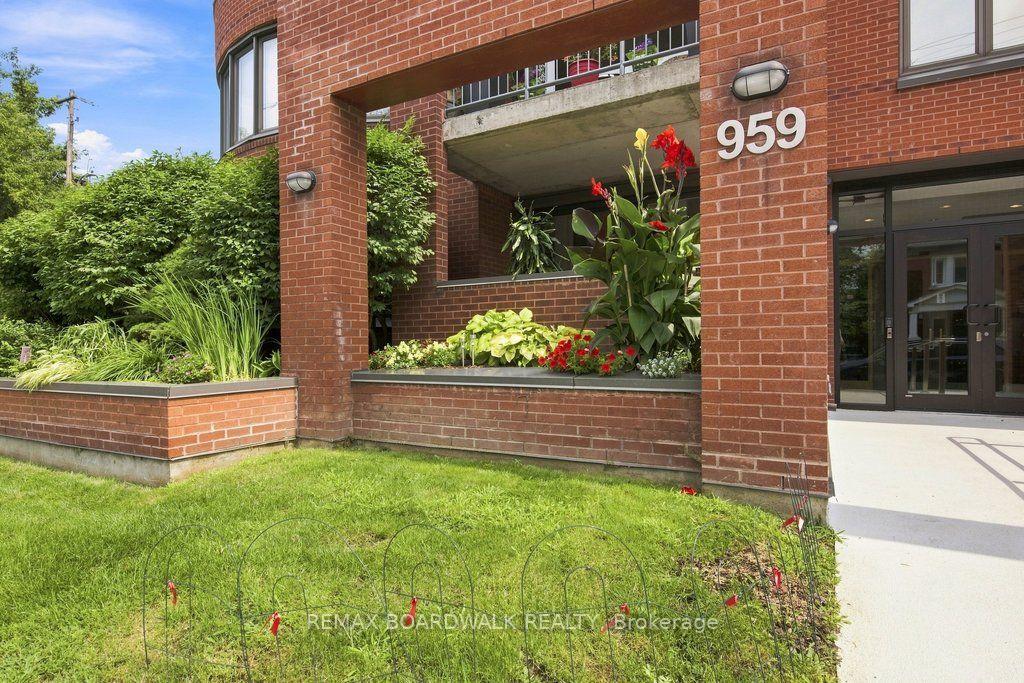 Photo 3 of Unit 307, 959 North River Road, Ottawa, Overbrook — HOMEH
