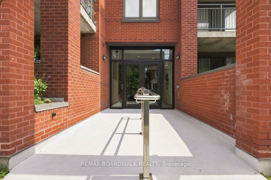 Photo 4 of Unit 307, 959 North River Road, Ottawa, Overbrook — HOMEH
