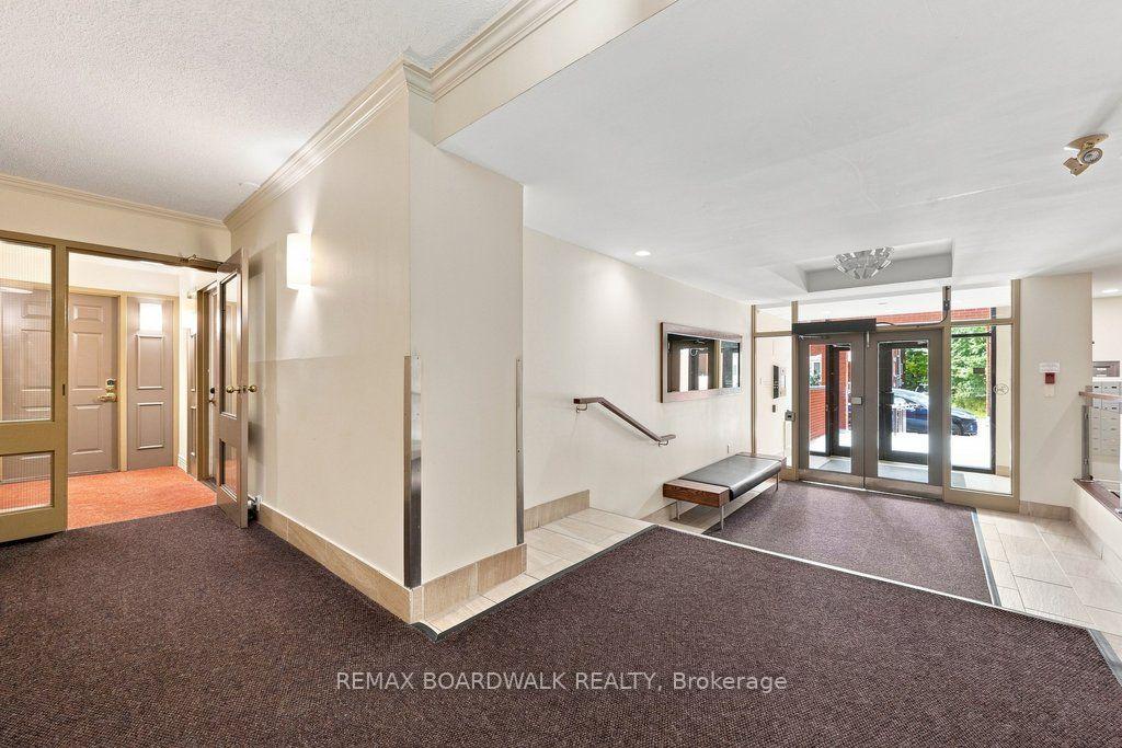 Photo 5 of Unit 307, 959 North River Road, Ottawa, Overbrook — HOMEH