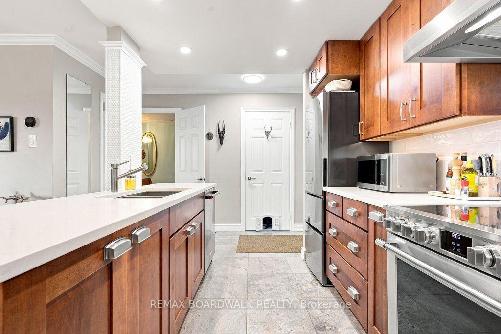 Photo 15 of Unit 307, 959 North River Road, Ottawa, Overbrook — HOMEH