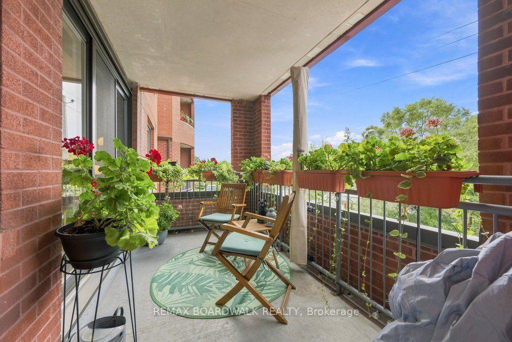 Photo 23 of Unit 307, 959 North River Road, Ottawa, Overbrook — HOMEH