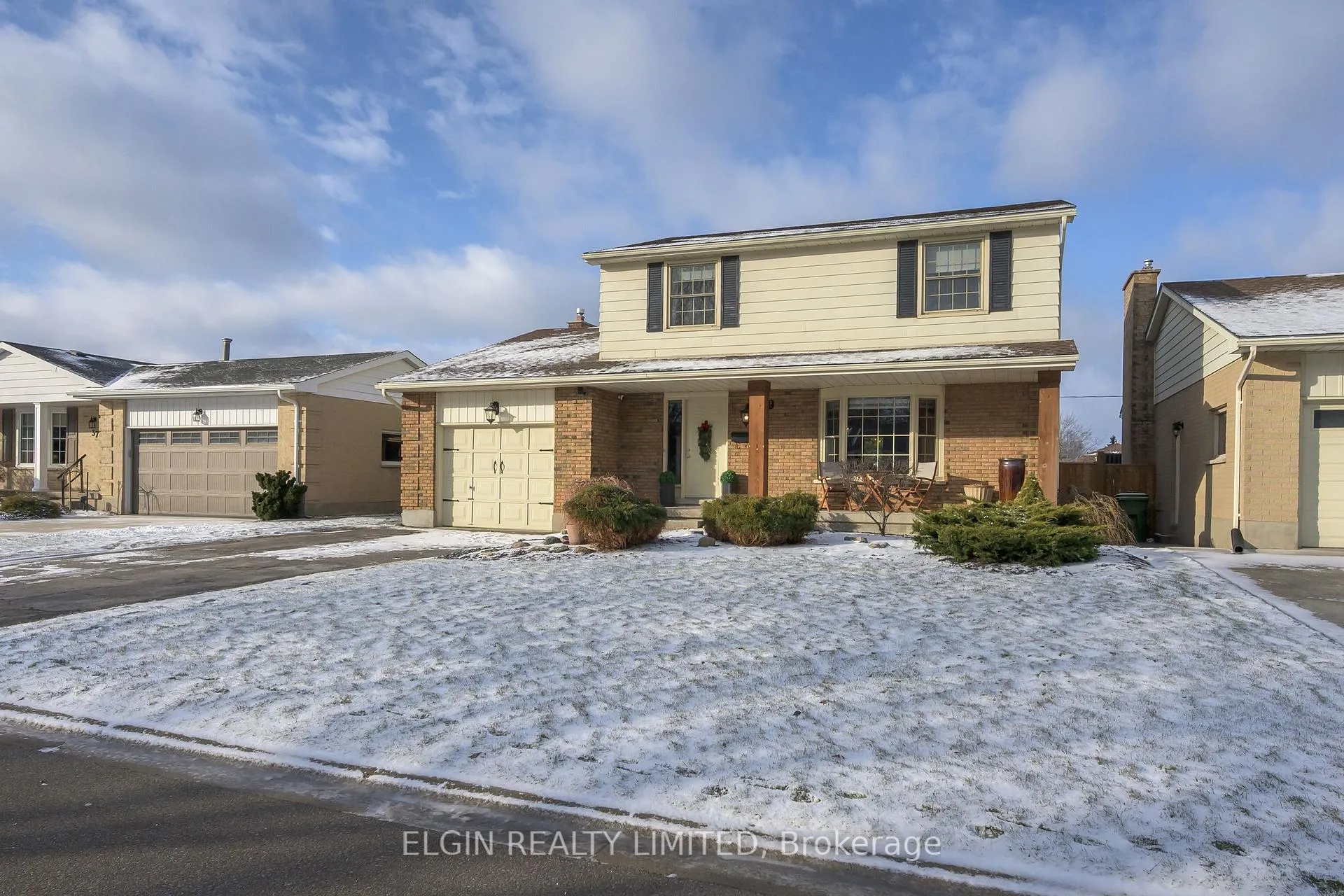 Photo 2 of 39 Luton Crescent, St. Thomas — HOMEH