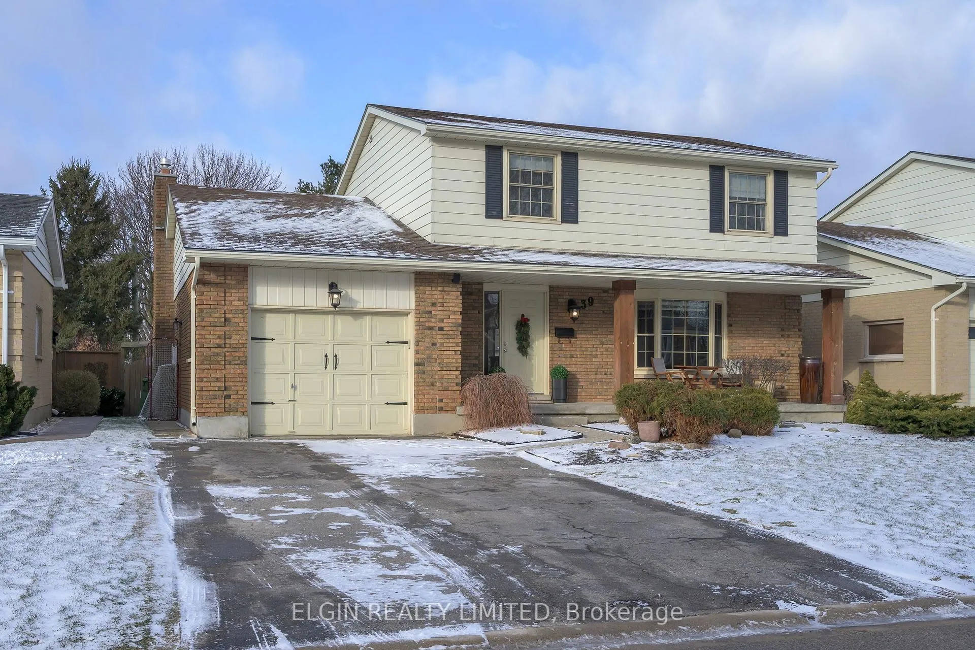 Photo 4 of 39 Luton Crescent, St. Thomas — HOMEH