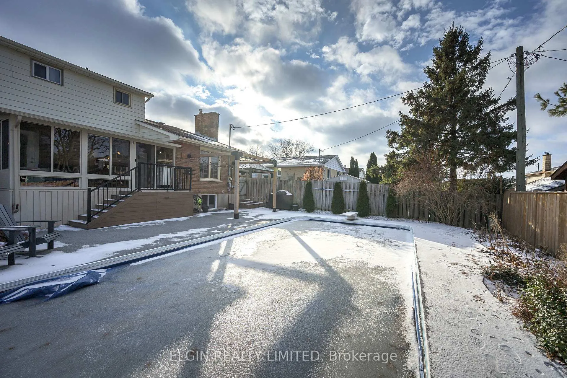 Photo 7 of 39 Luton Crescent, St. Thomas — HOMEH