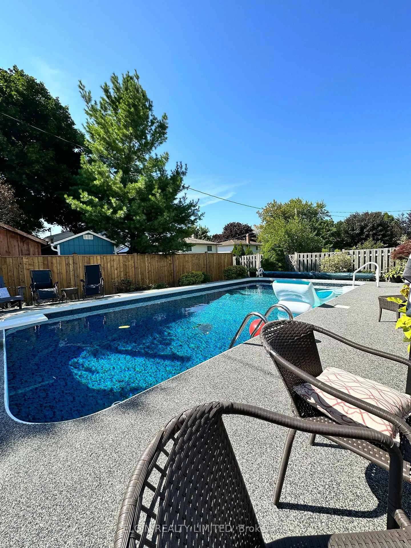 Photo 12 of 39 Luton Crescent, St. Thomas — HOMEH