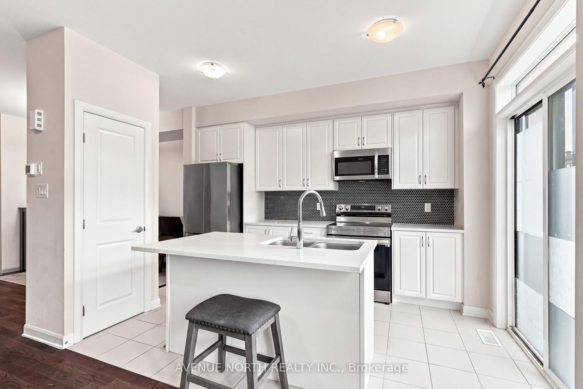 Photo 5 of 83 Osler Street S, Ottawa, Kanata - Morgan's Grant/South March — HOMEH