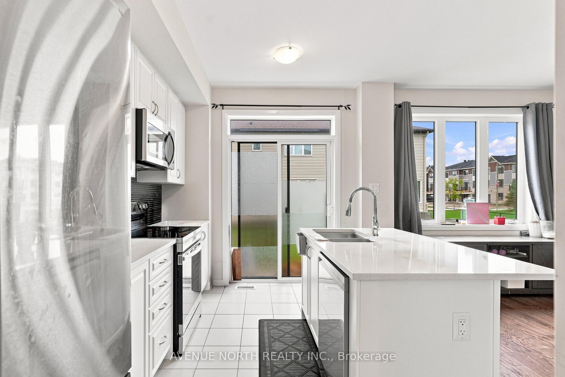 Photo 6 of 83 Osler Street S, Ottawa, Kanata - Morgan's Grant/South March — HOMEH