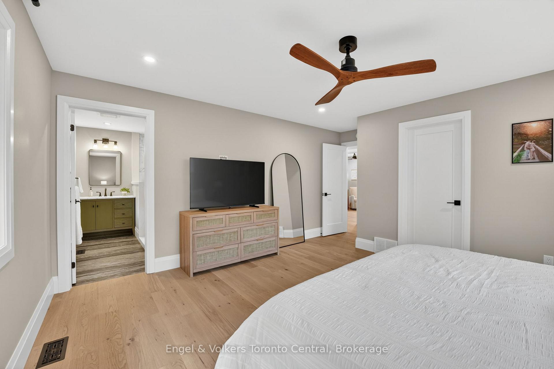 Photo 18 of 1093 Highway 141 Drive, Seguin — HOMEH